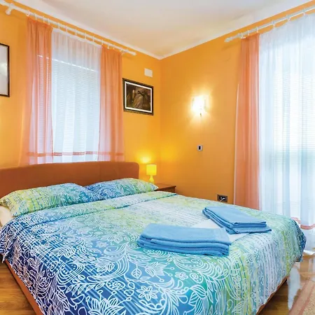 5 Bedroom Gorgeous In Holiday home *