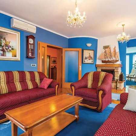 5 Bedroom Gorgeous In Holiday home Opatija