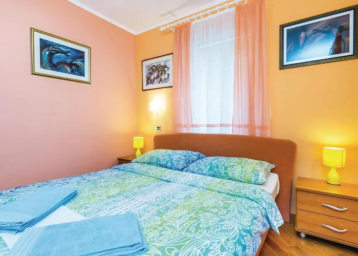 5 Bedroom Gorgeous In Abbázia
