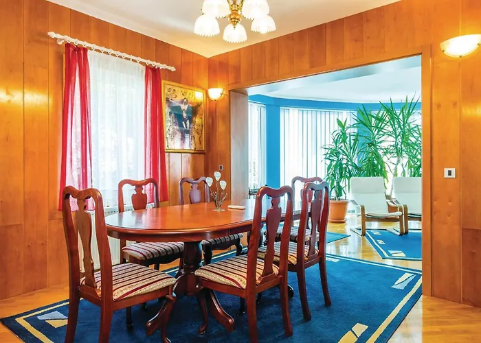 Vakantiehuis 5 Bedroom Gorgeous In Opatija