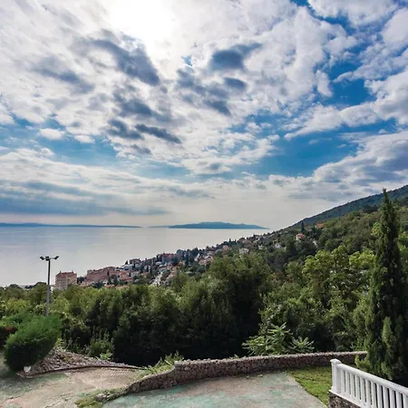 Holiday home 5 Bedroom Gorgeous In