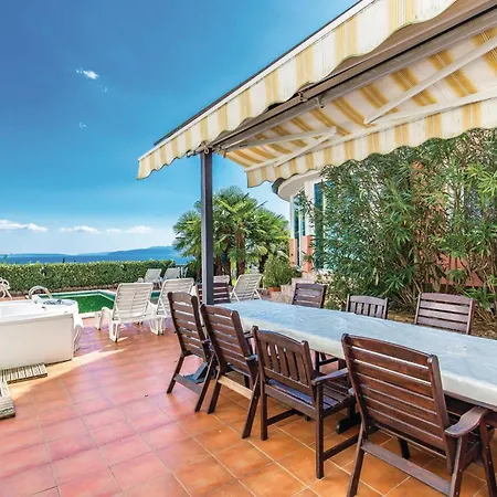 بيت للعطل 5 Bedroom Gorgeous In *