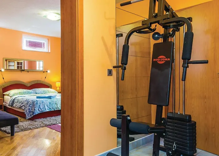 5 Bedroom Gorgeous In Feriehus